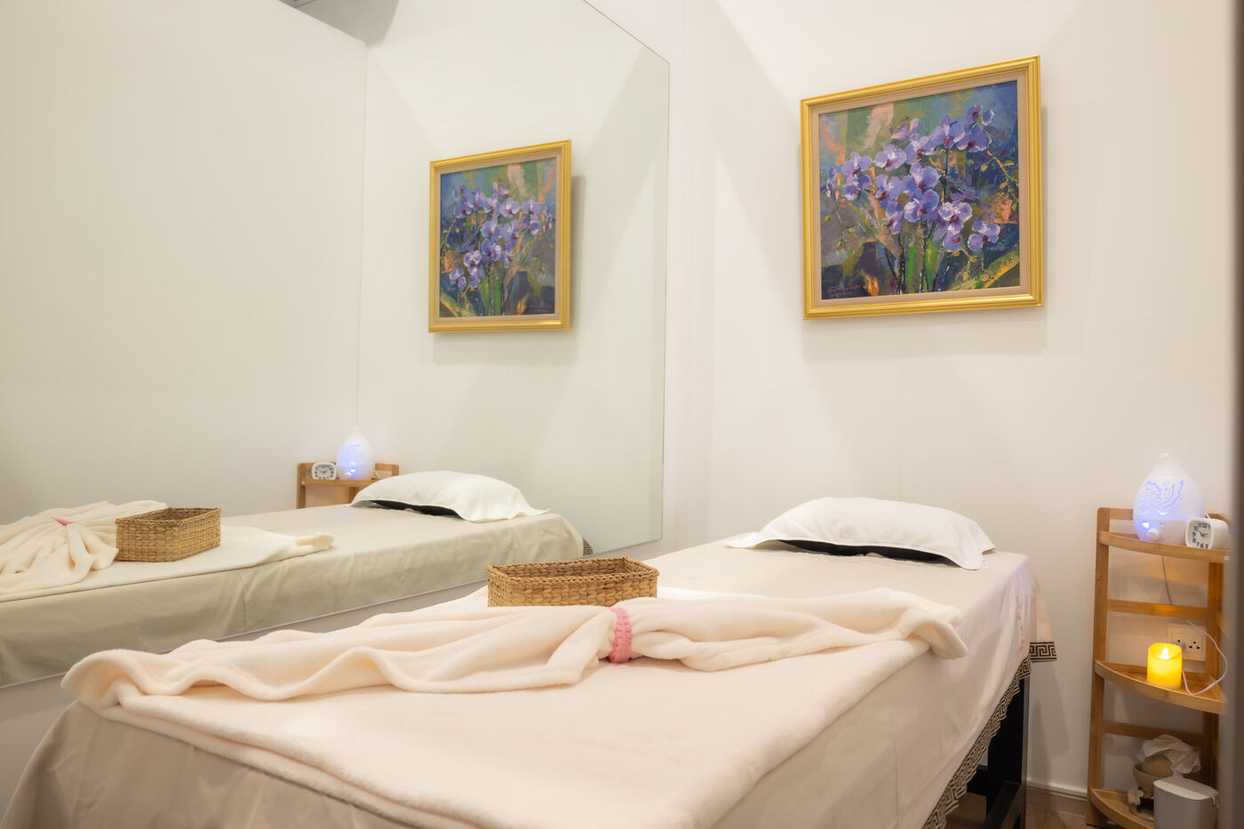 ห้องอโรม่า Sleep and Restore — aroma oil massage room at Habito Mall, On Nut
